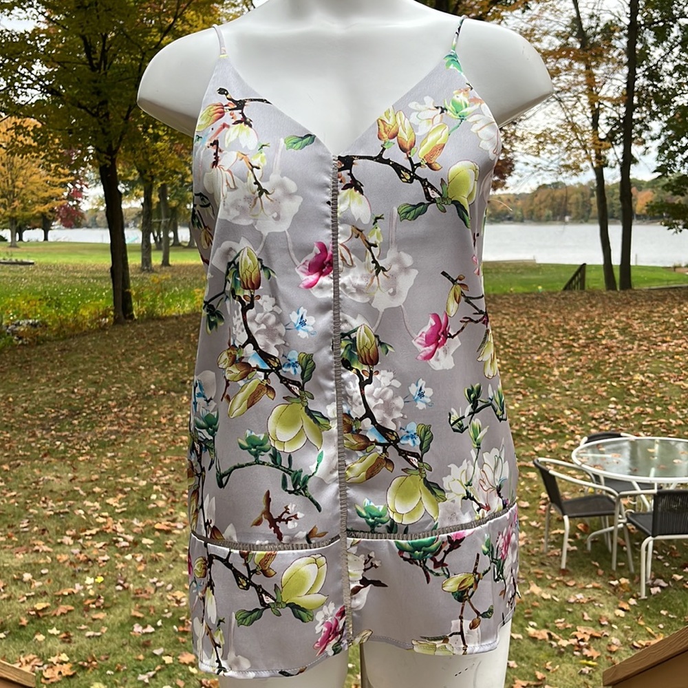 NWT Doe & Rae Asian insured cami M